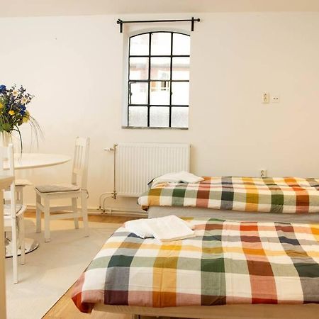 Historical Malt Factory Apartment, 6 Bedrooms, Sleeps 12 , Hot Tub هيلسينجبورج المظهر الخارجي الصورة